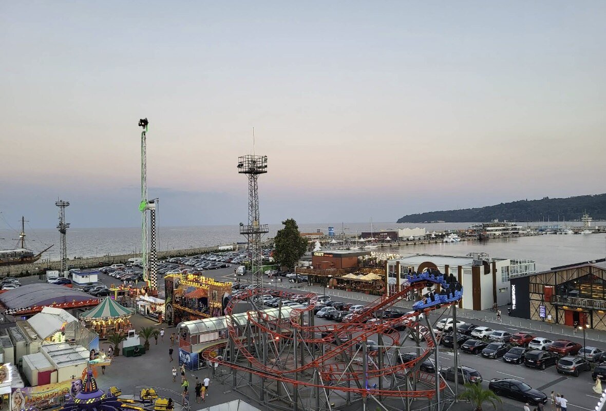 Увеселителният парк на Морска гара, Варна