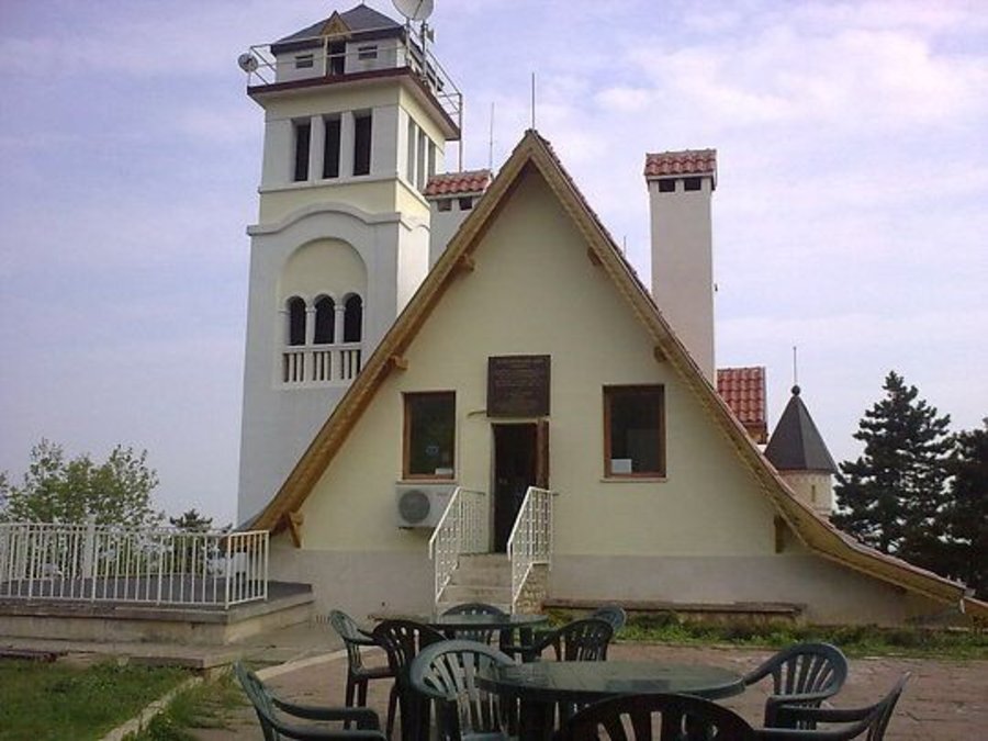 "Хижата"