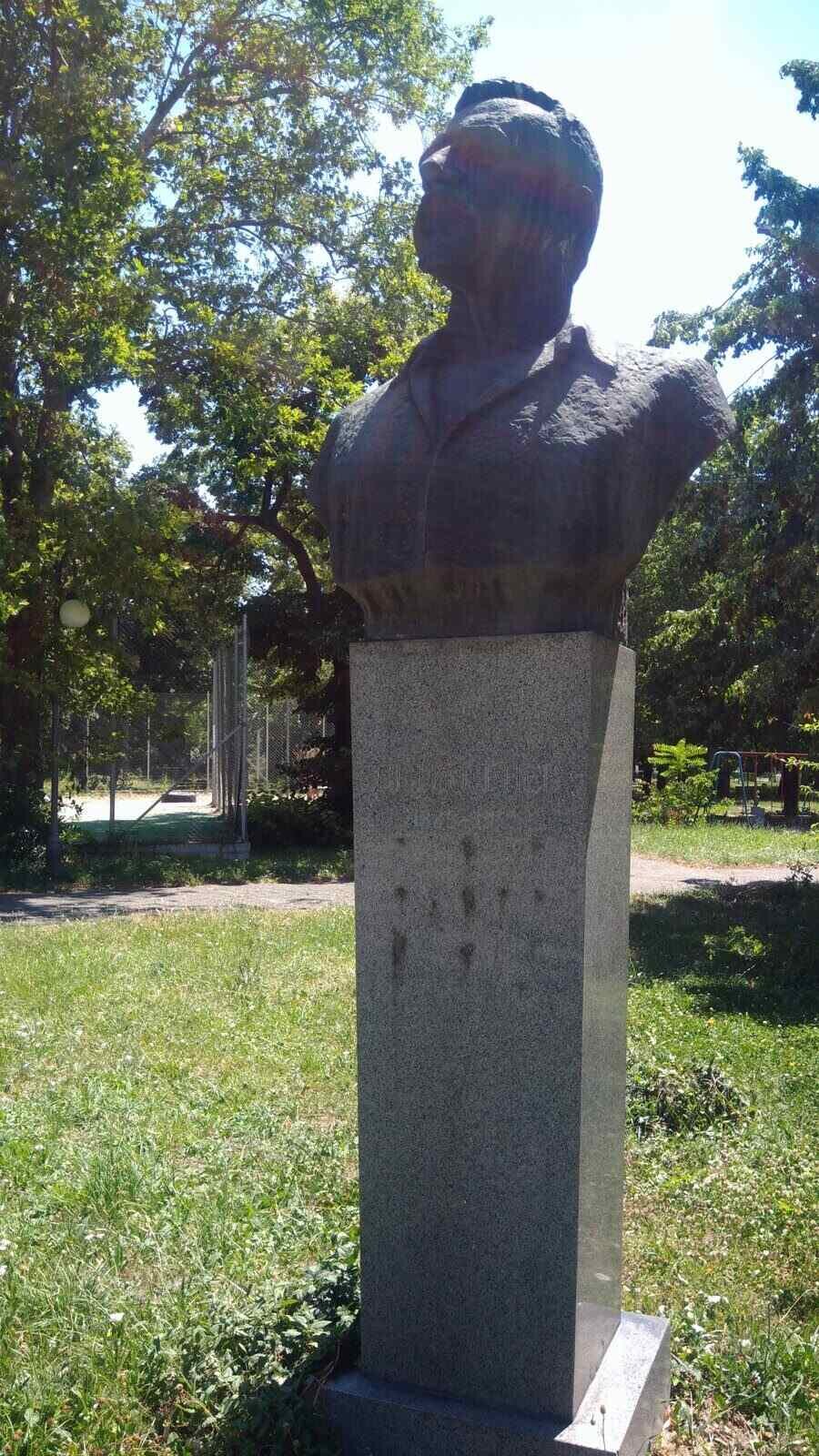 Бюст-паметник на Петко Енев - Стара Загора