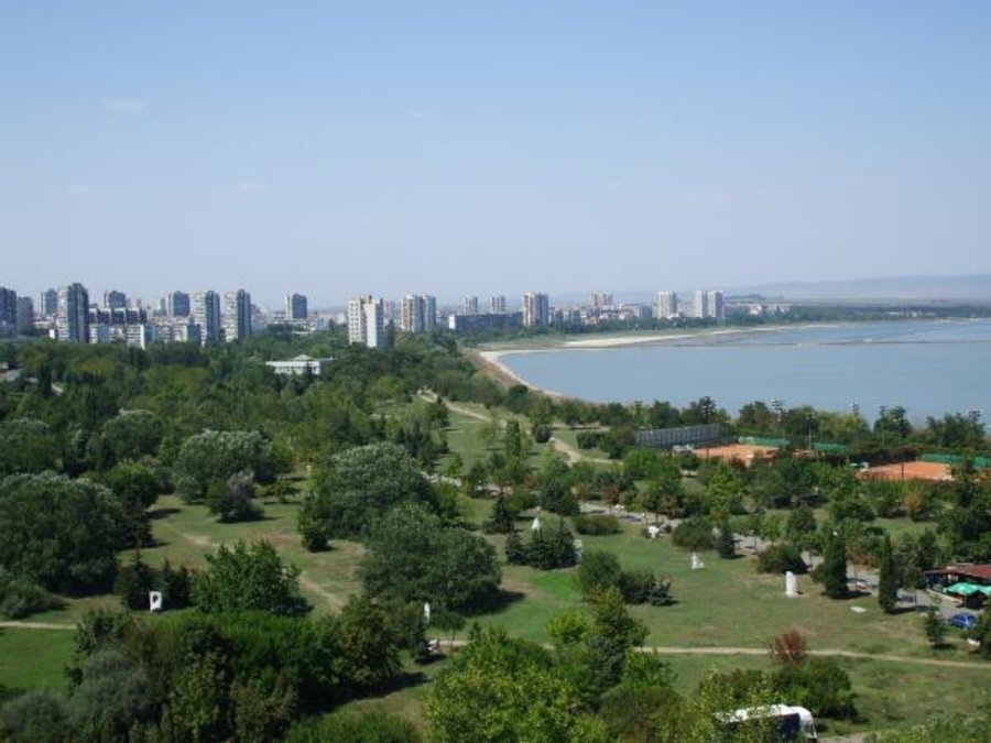 Парк "Езеро"- Бургас