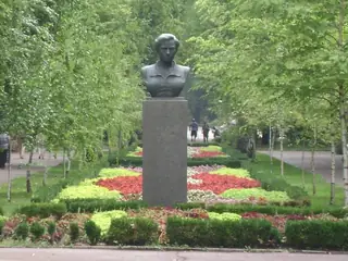 Бюст-паметник на Вела Пискова - Шумен