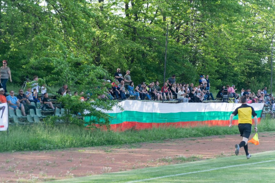 Стадион "Червено знаме"